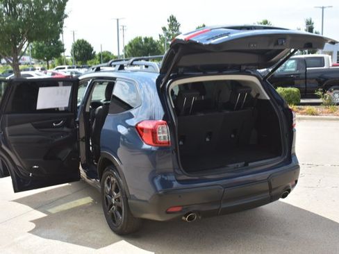 Used 2023 Subaru Ascent Onyx Edition Limited AWD/4WD image 18