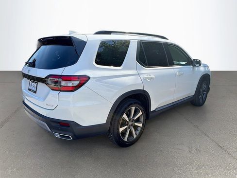 Used 2024 Honda Pilot Elite image 6