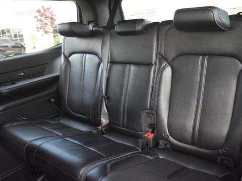 Used 2024 Jeep Wagoneer Series II w/ Flexible Seating Group AWD/4WD image 16