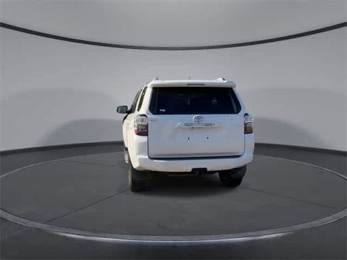 Used 2016 Toyota 4Runner SR5 Premium image 7