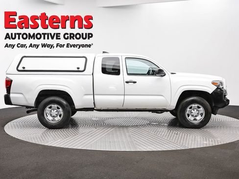 Used 2019 Toyota Tacoma SR image 4