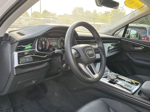 Used 2023 Audi Q7 3.0T Premium Plus w/ Premium Plus Package AWD/4WD image 10