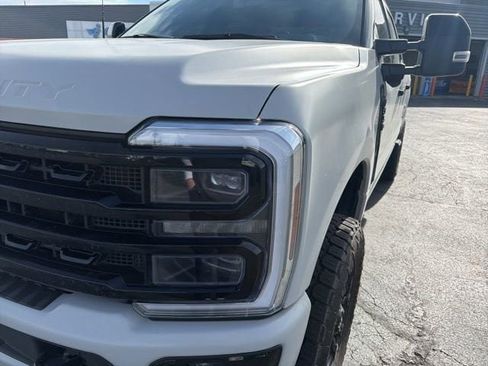 Used 2024 Ford F350 Platinum w/ Tremor Off-Road Package AWD/4WD image 15