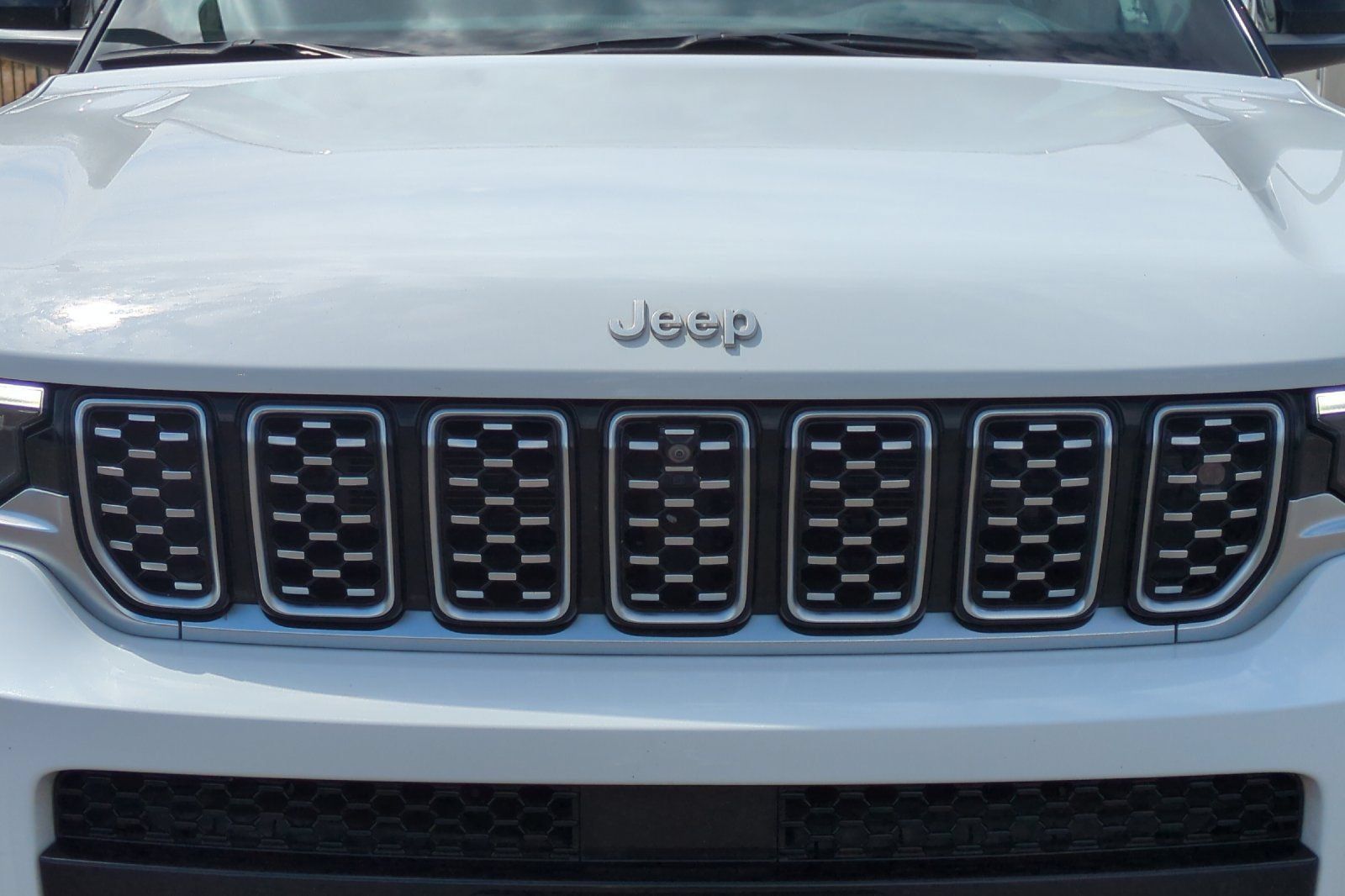 Used 2024 Jeep Grand Cherokee L Summit w/ Advanced Protech Group IV AWD/4WD image 47