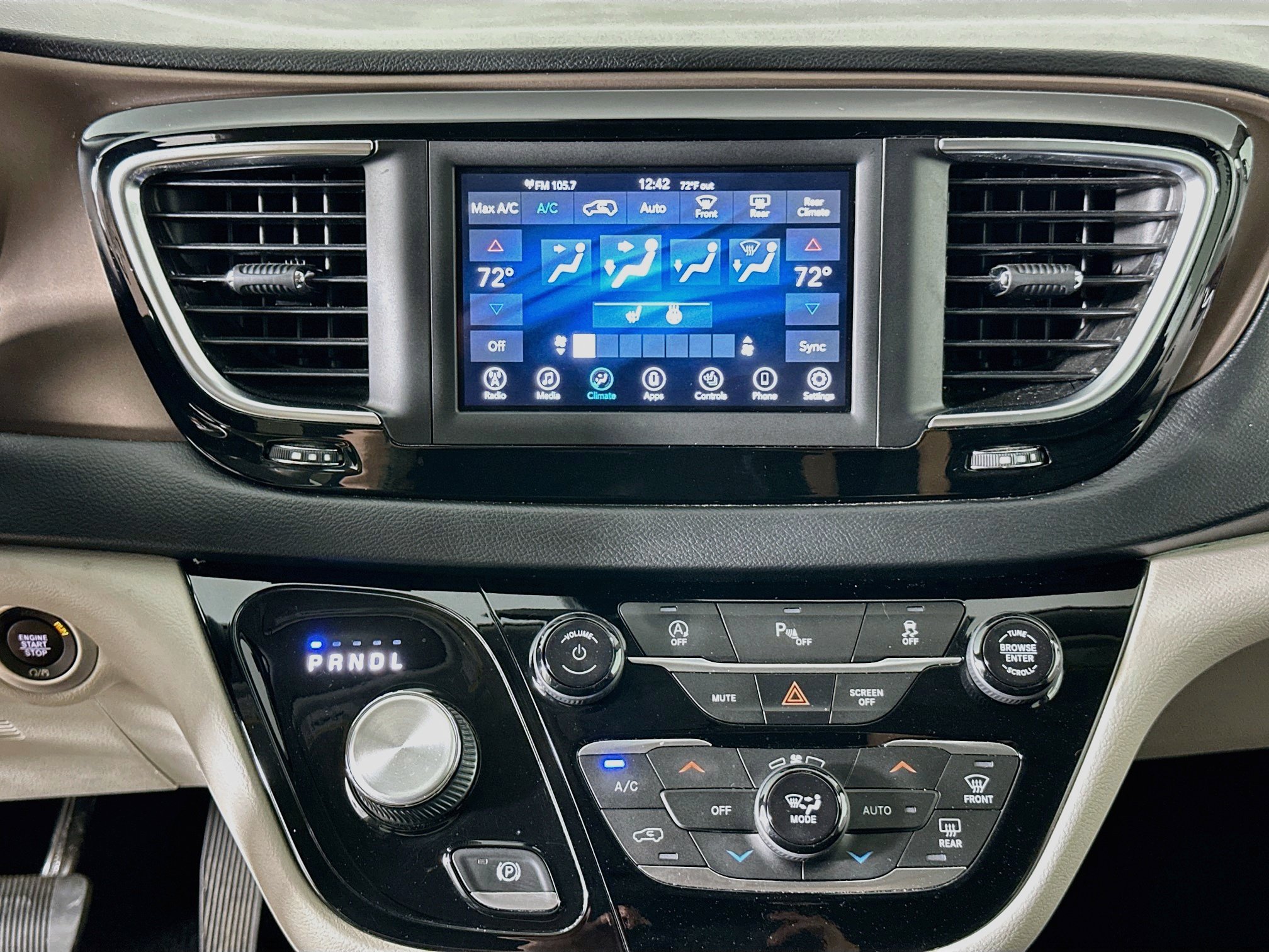 Used 2019 Chrysler Pacifica Touring-L FWD image 23