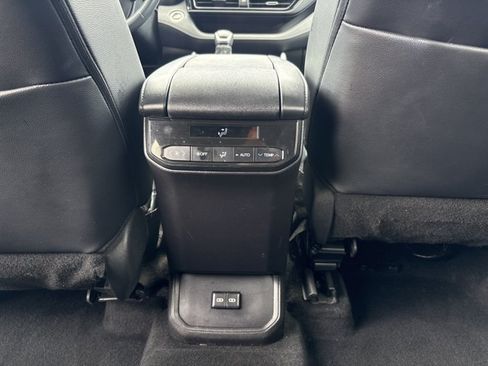 Certified 2024 Toyota Highlander XSE FWD image 18