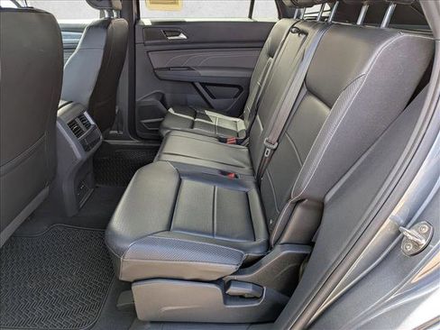 Used 2022 Volkswagen Atlas Cross Sport SE w/ Black Wheel Package AWD/4WD image 24