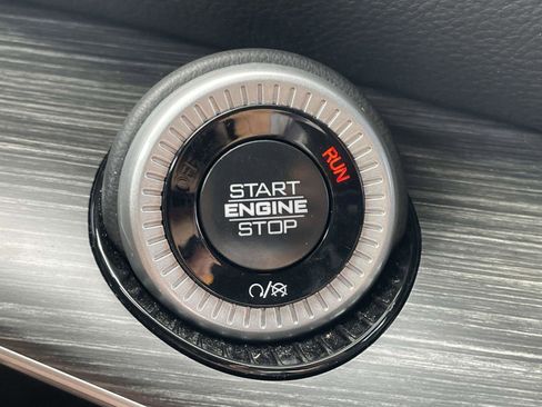 Used 2024 Jeep Wagoneer Series III image 7