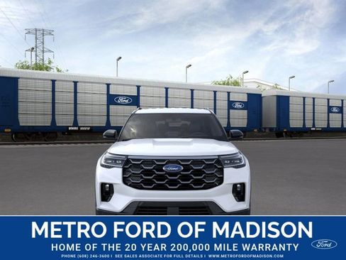New 2026 Ford Explorer Platinum image 7