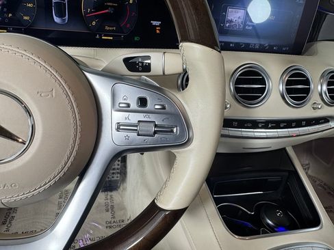Used 2019 Mercedes-Benz S 560 Cabriolet image 22
