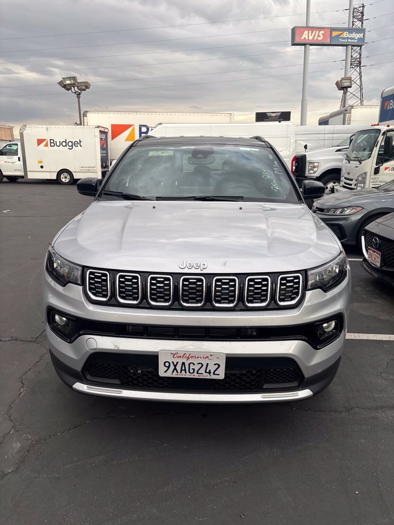 Used 2026 Jeep Compass Limited AWD/4WD image 2