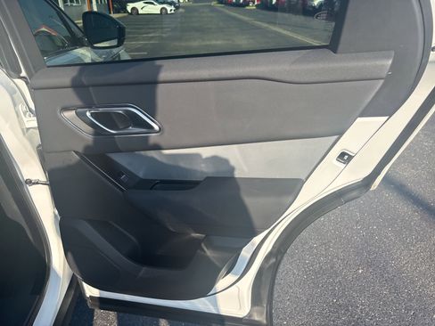 Used 2024 Land Rover Range Rover Velar S image 19