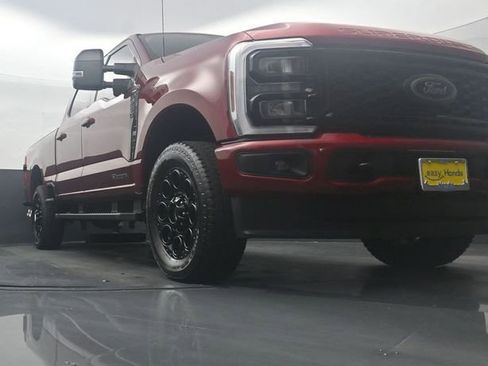 Used 2025 Ford F250 Lariat w/ Black Appearance Package AWD/4WD image 28
