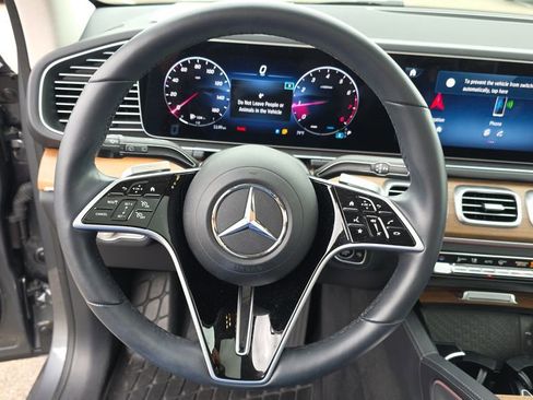 Used 2025 Mercedes-Benz GLE 350 4MATIC image 15