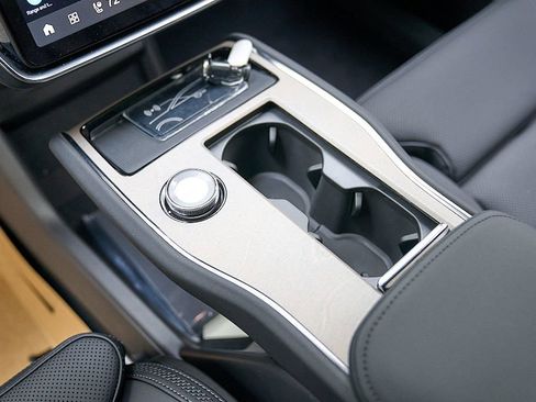 New 2026 Volvo EX90 Plus AWD/4WD image 20
