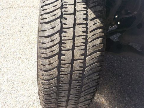 Used 2015 Toyota Tacoma 4x4 Double Cab w/ TRD Off-Road Package image 12