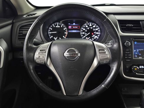 Used 2017 Nissan Altima 2.5 SV w/ Convenience Package image 17