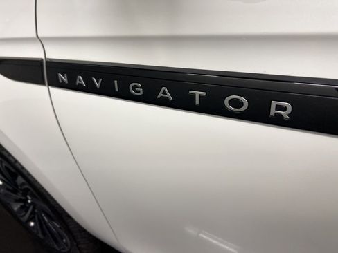 New 2026 Lincoln Navigator Black Label AWD/4WD image 44