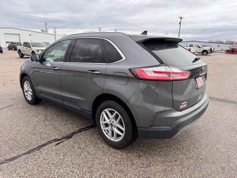 Used 2022 Ford Edge SEL w/ Convenience Package image 6