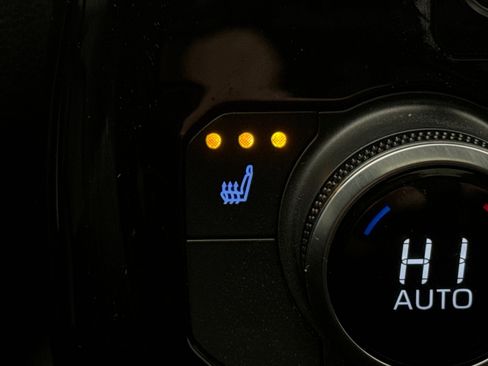 Used 2022 Toyota Highlander XSE image 24