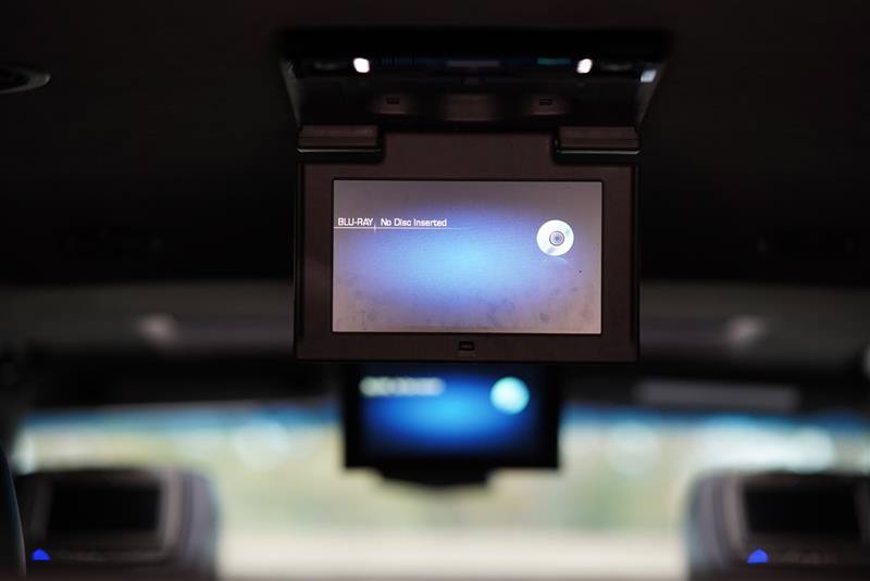 Used 2018 Cadillac Escalade ESV Platinum AWD/4WD image 91