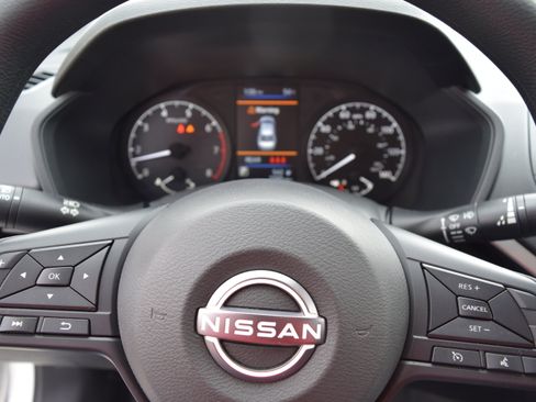 Used 2025 Nissan Altima 2.5 S image 14