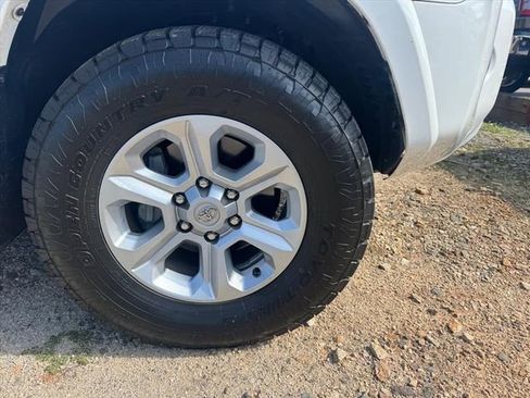 Used 2022 Toyota 4Runner SR5 AWD/4WD image 2