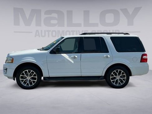 Used 2016 Ford Expedition XLT w/ Equipment Group 202A AWD/4WD image 2