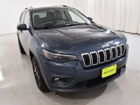 Used 2020 Jeep Cherokee Latitude Plus AWD/4WD image 4