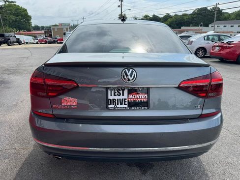 Used 2017 Volkswagen Passat 1.8T SE FWD image 6