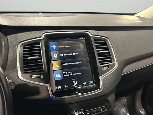 Used 2020 Volvo XC90 T6 Momentum AWD/4WD image 16