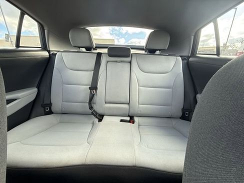 Used 2021 Hyundai Ioniq SE image 21