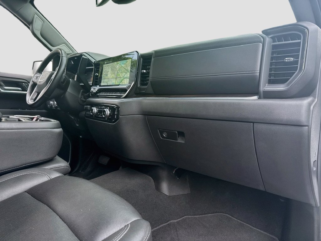 Used 2025 GMC Sierra 1500 SLT AWD/4WD image 32