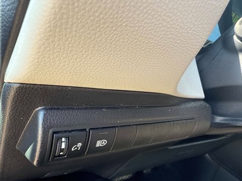 Used 2026 Toyota Corolla LE FWD image 28