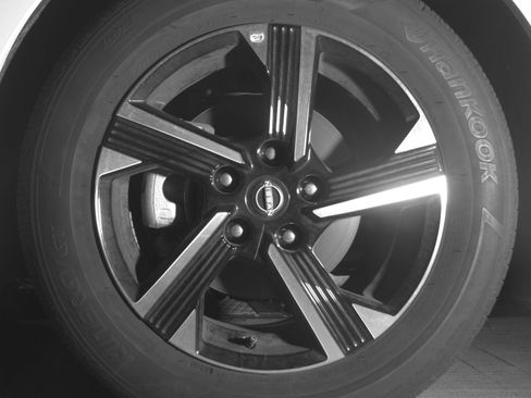 Used 2025 Nissan Sentra SV image 12