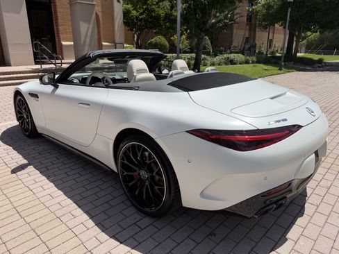 Used 2022 Mercedes-Benz SL 55 AMG 4MATIC image 15