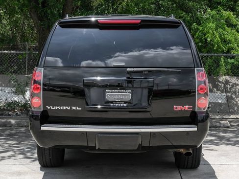 Used 2013 GMC Yukon XL Denali AWD/4WD image 19