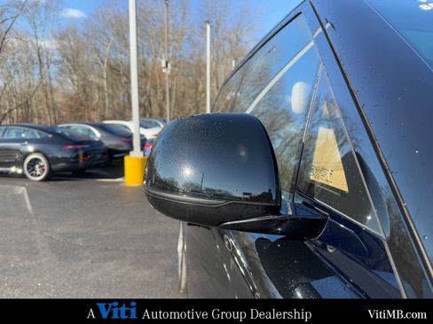 Used 2025 Land Rover Range Rover Long Wheelbase Autobiography image 10