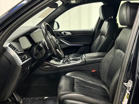 Used 2022 BMW X7 M50i w/ Cold Weather Package AWD/4WD image 16