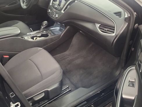 Used 2024 Chevrolet Malibu LT w/ Midnight Edition FWD image 11