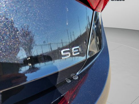 Used 2025 Volkswagen Jetta SE image 11