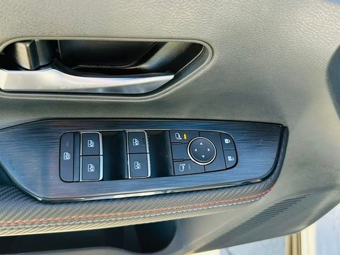 New 2026 Nissan Kicks SR image 16