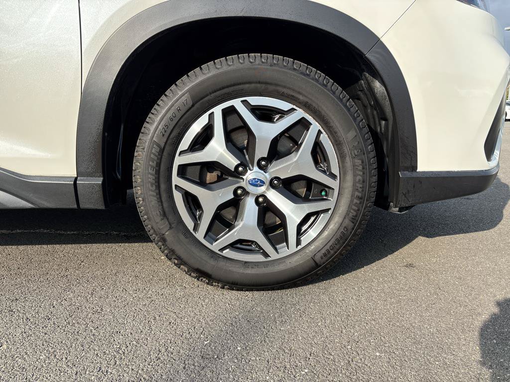 Used 2019 Subaru Forester Premium w/ All-Weather Package AWD/4WD image 33