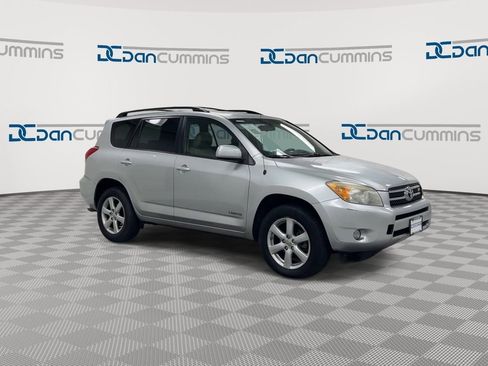 Used 2007 Toyota RAV4 Limited AWD/4WD image 2