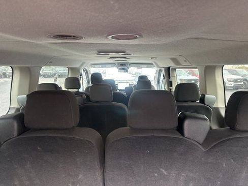 Used 2023 Ford Transit 350 XLT image 8