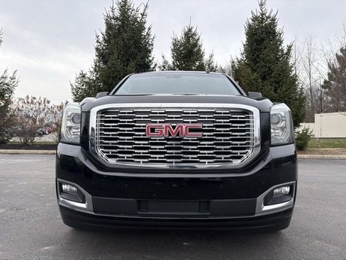 Used 2018 GMC Yukon Denali w/ Denali Ultimate Package image 12