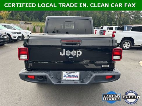 Used 2021 Jeep Gladiator Overland w/ Cold Weather Group image 17