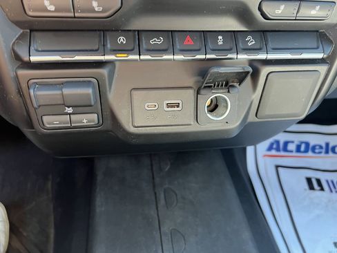 Certified 2021 Chevrolet Silverado 1500 RST AWD/4WD image 23