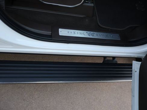 Used 2021 Ford F150 King Ranch image 12