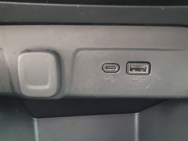 Used 2025 Chevrolet Trax ACTIV w/ Driver Confidence Package FWD image 14